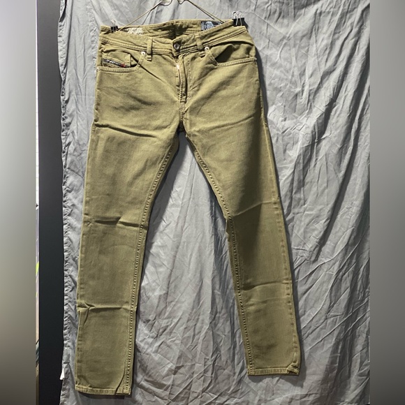 Diesel slim skinny jeans size W30 color olive
